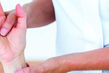 7 façons de prévenir la dégénérescence des articulations et la casse des ongles