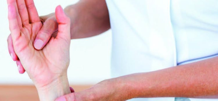 7 façons de prévenir la dégénérescence des articulations et la casse des ongles 1 7 façons de prévenir la dégénérescence des articulations et la casse des ongles