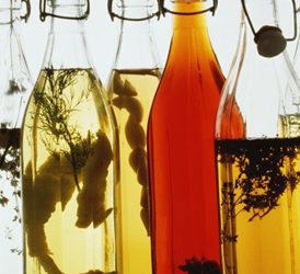 le vinaigre de chêne et comment l’utiliser pour votre rituel de beauté